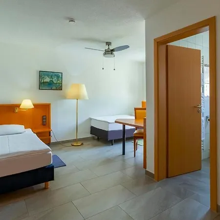 Heilbronner Am Schoenen Theater Vendégház