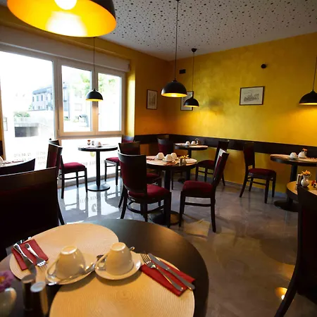 Heilbronner Am Schoenen Theater 3* هايلبرون