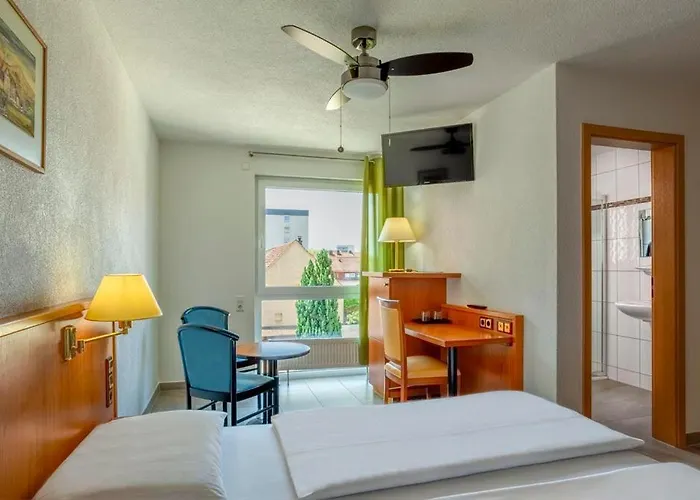 Heilbronner Am Schoenen Theater Gæstehus